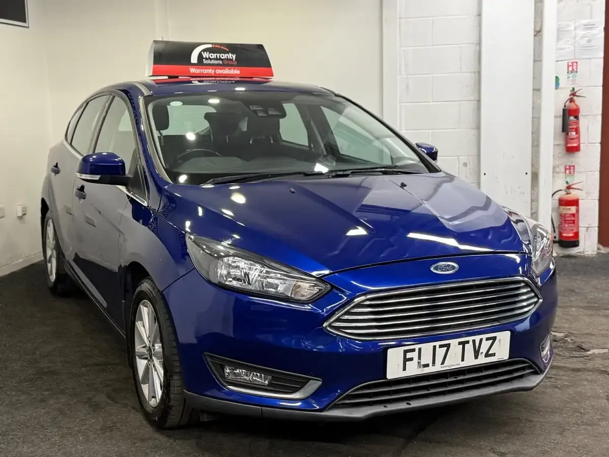 Used Ford Focus Titanium 125 HP (91 kW) 2017 Blue Hatchback