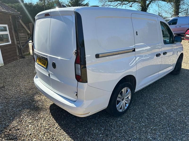 Used VW Caddy Maxi S 122 HP (89 kW) 2021 White MPV