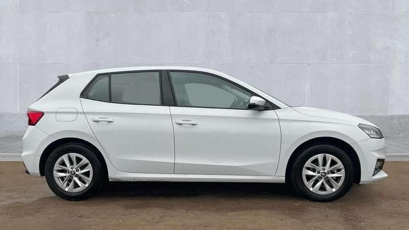 Used Skoda Fabia SE 95 HP (69 kW) 2025 White Hatchback