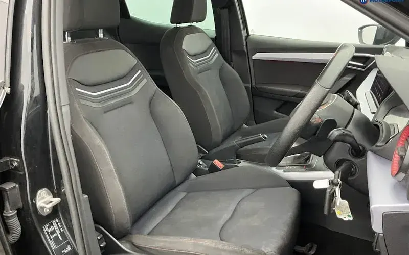 Used Seat Arona FR 110 HP (80 kW) 2021 Black SUV
