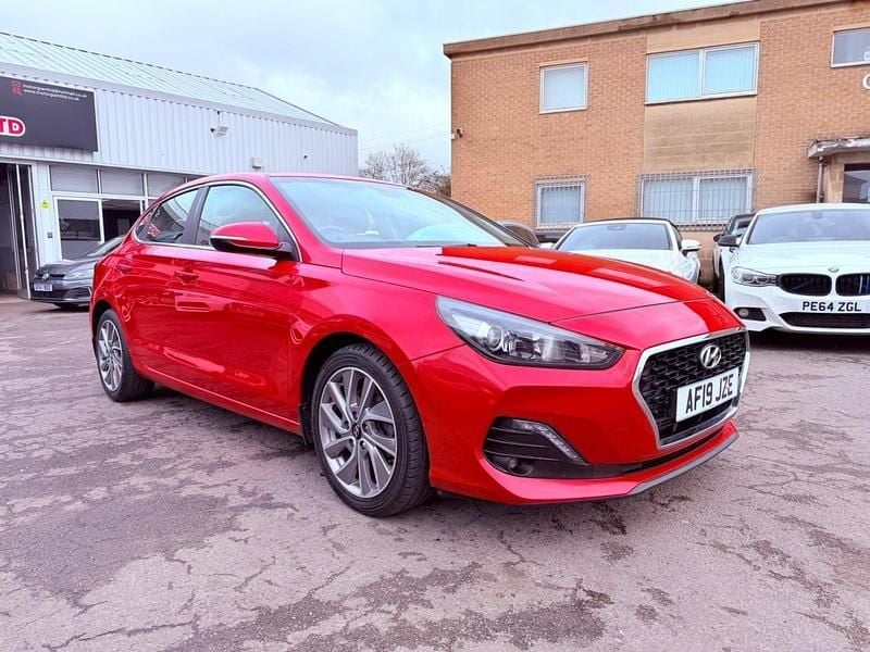 Used Hyundai i30 SE 2019 Red Hatchback