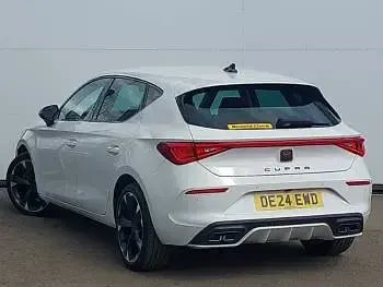 Used Cupra Leon 150 HP (110 kW) 2024 White Hatchback