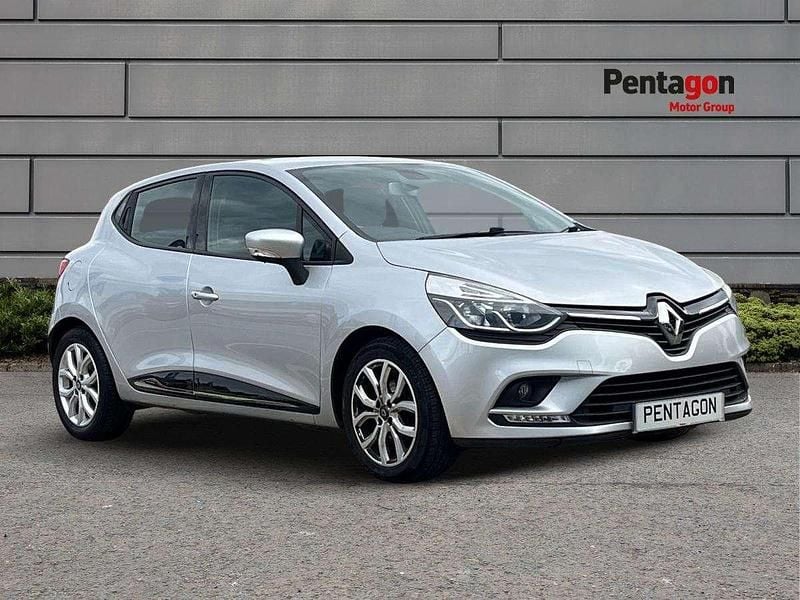 Silver Used 2016 Renault Clio IV Dynamique Hatchback | £5,695 (Good price) - Image 1/4