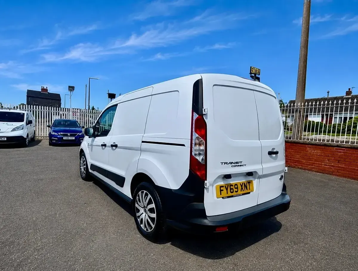 Used Ford Transit 100 HP (73 kW) 2020 White Van