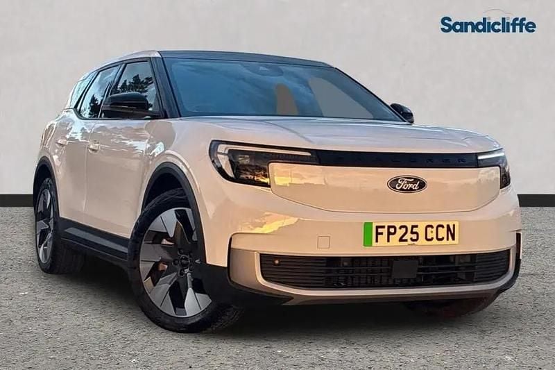 Frozen white (standard paint) Used 2025 Ford Explorer Extended Range SUV | £29,990 (Good price) - Image 1/4