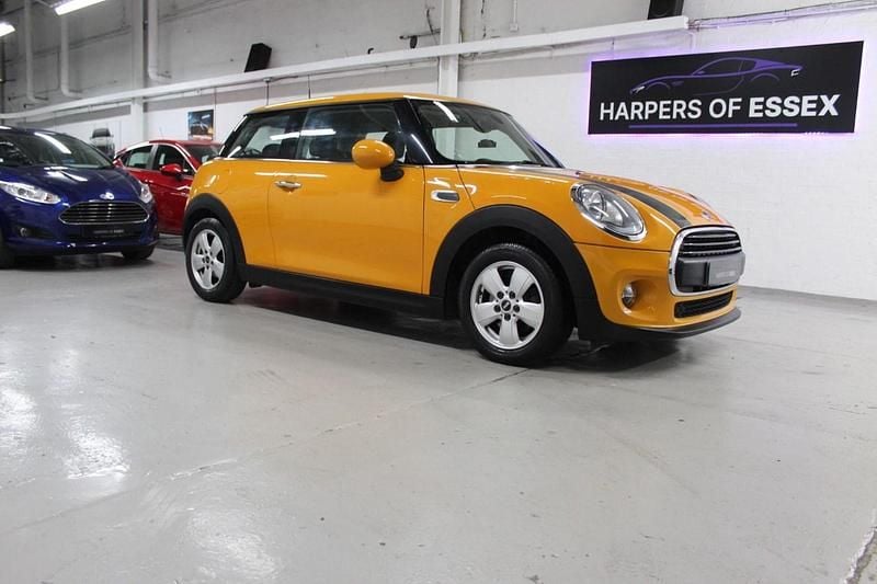 Orange Used 2014 Mini One D Hatch Hatchback | £3,495 (Good price) - Image 1/4