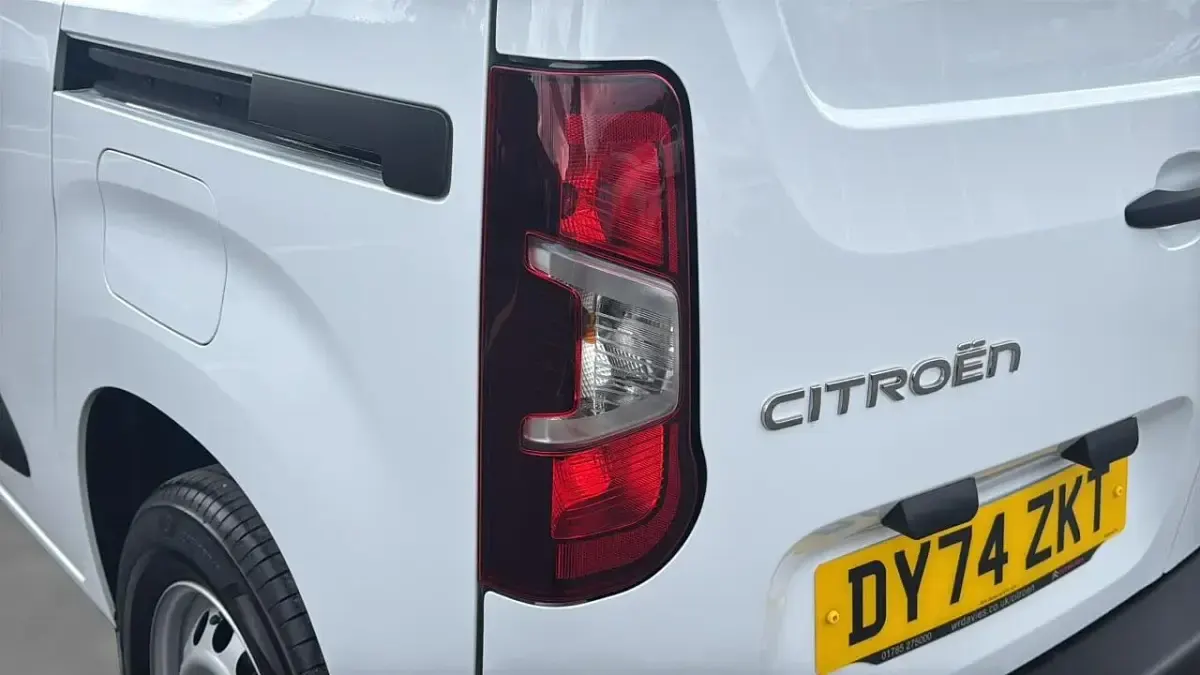 Used Citroën Berlingo 98 kW (134 HP) 2024 White MPV