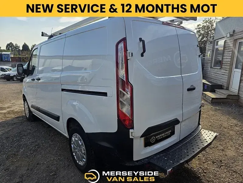 Used Ford Transit Custom 105 HP (77 kW) 2018 White Van