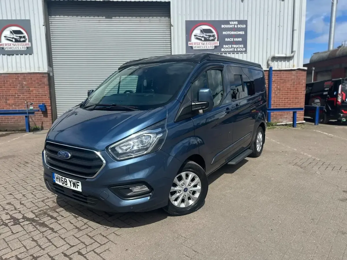 Used Ford Transit Custom Limited 130 HP (95 kW) 2018 Blue Van