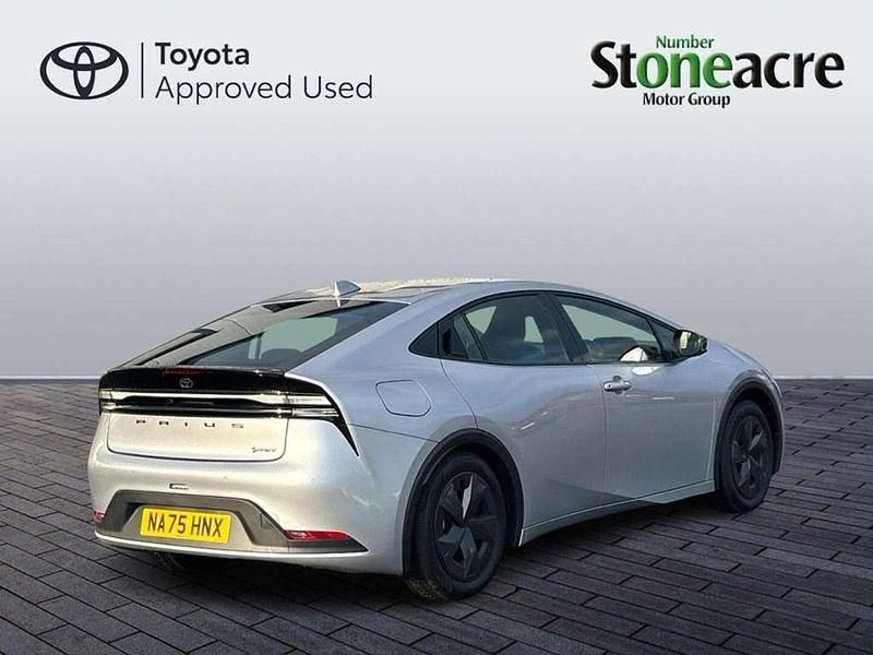 Usado Toyota Prius Design 220 HP (161 kW) 2025 Cinzento Citadino