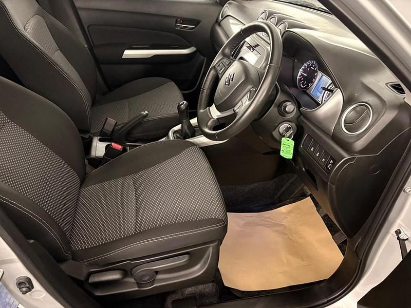 Used Suzuki Vitara SZ-T 120 HP (88 kW) 2018 Silver SUV