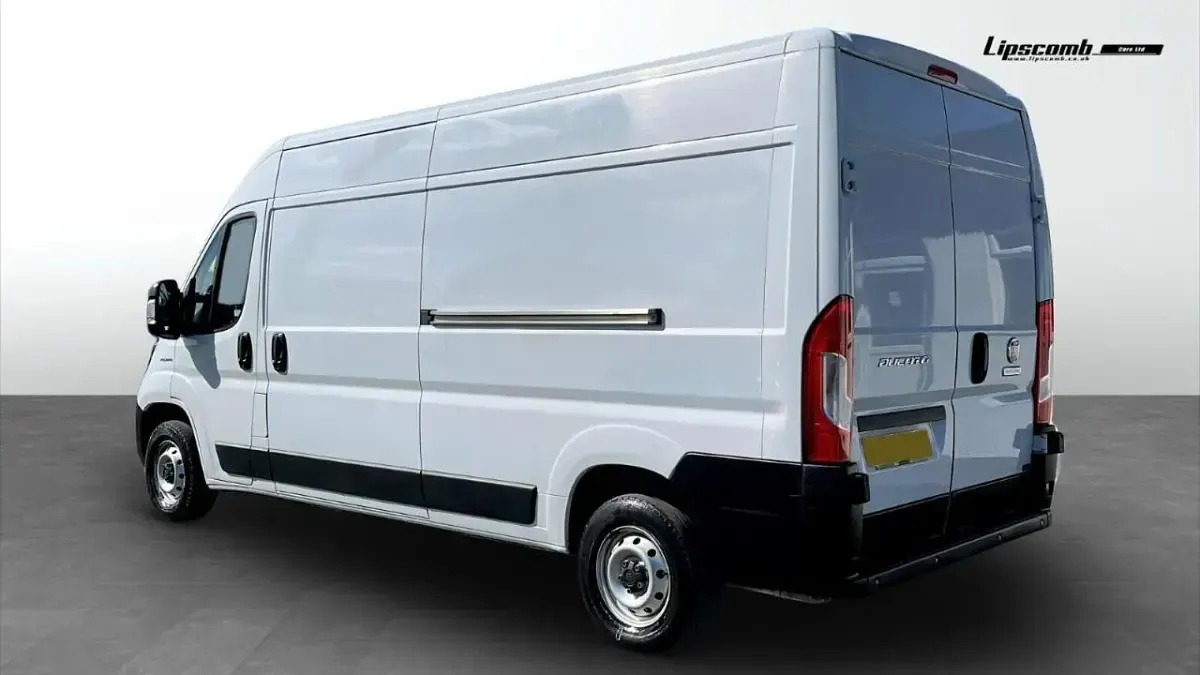 Used Fiat Ducato 138 HP (101 kW) 2020 White Van