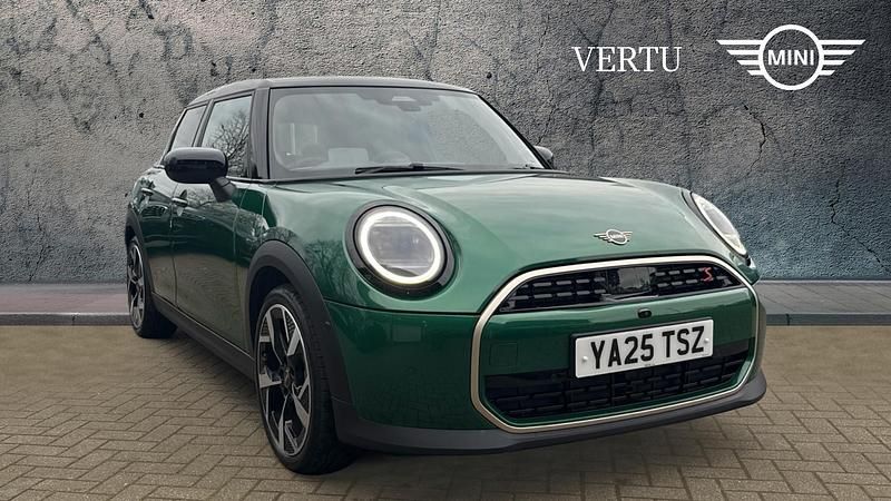 Used Mini Cooper Exclusive 150 kW (204 HP) 2025 Hatchback