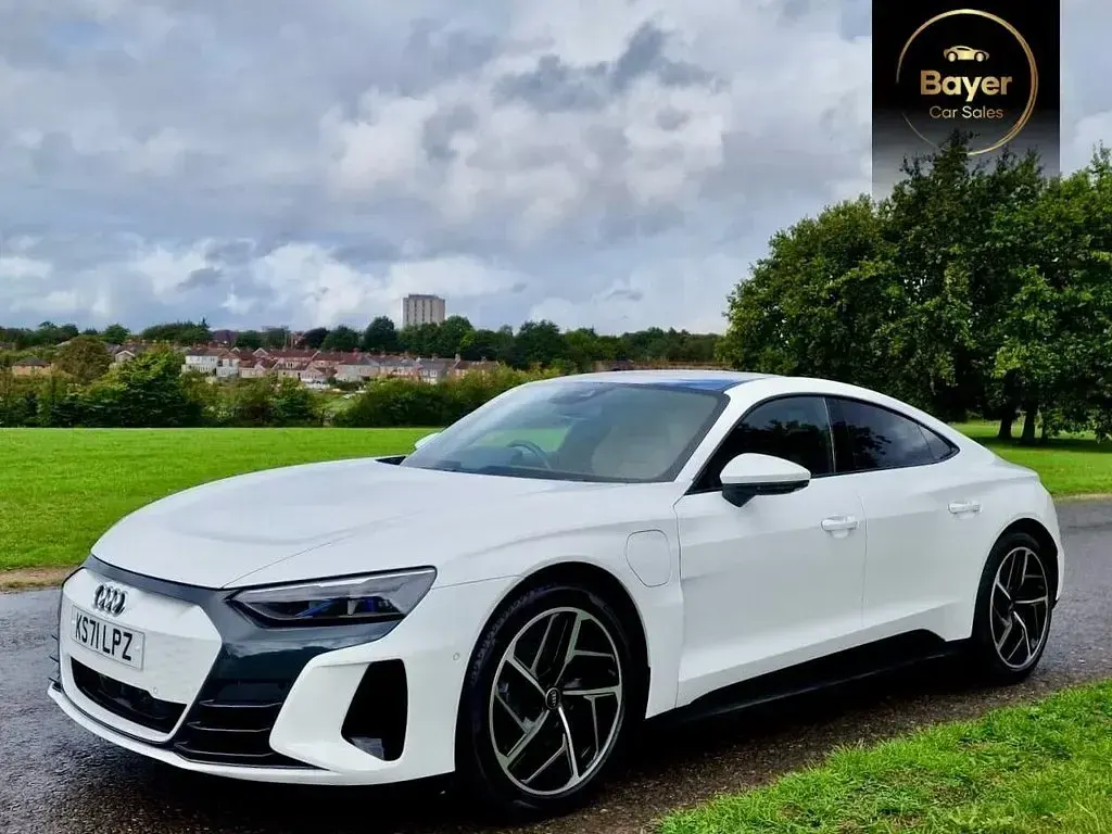 Used Audi e-tron GT quattro Advanced 389 kW (530 HP) 2022 White Sedan