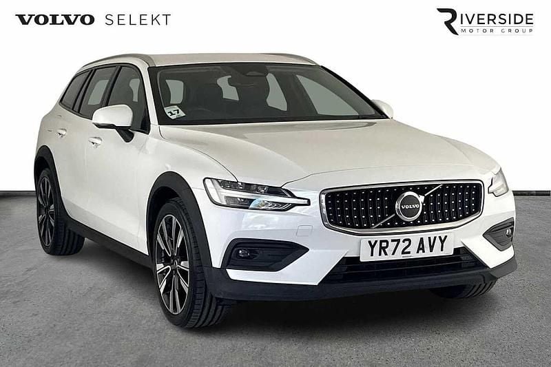 Crystal white Used 2022 Volvo V60 Plus Estate | £26,500 (Good price) - Image 1/4