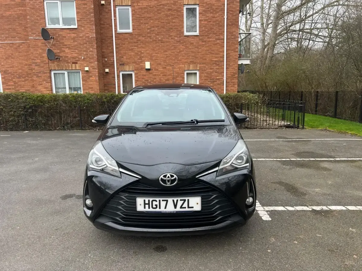 Usado Toyota Yaris 2017 Preto Citadino