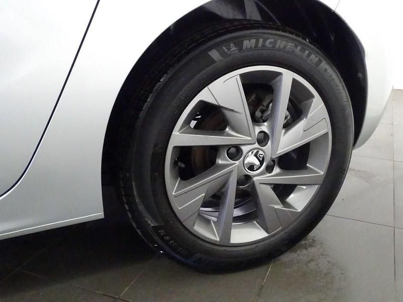 Used Vauxhall Corsa Design Edition 100 HP (73 kW) 2025 Grey Hatchback