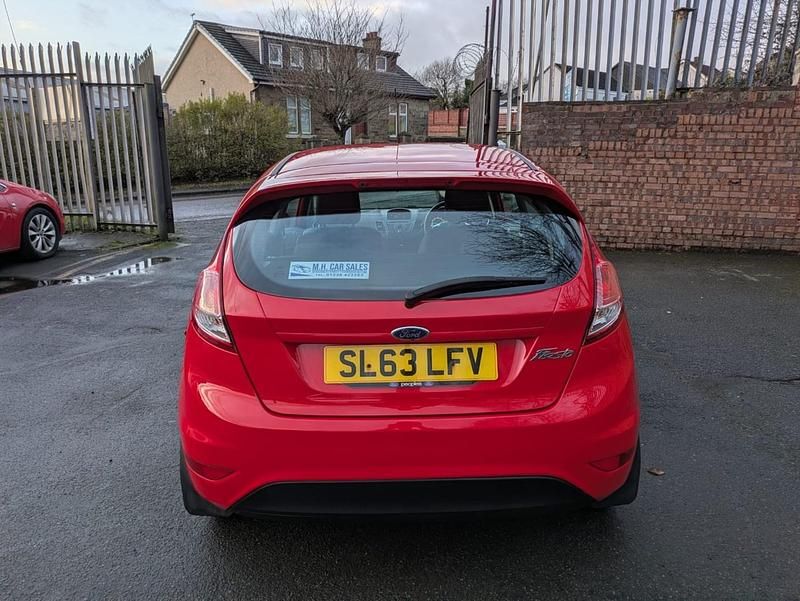 Used Ford Fiesta Style 82 HP (60 kW) 2014 Red Hatchback