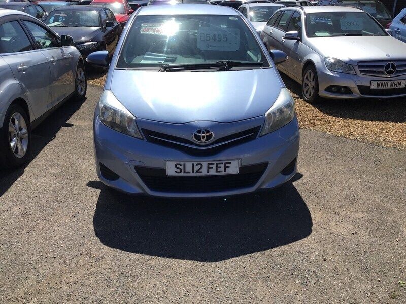 Blue Used 2012 Toyota Yaris Multidrive S Hatchback | £5,495 (Fair price) - Image 1/4