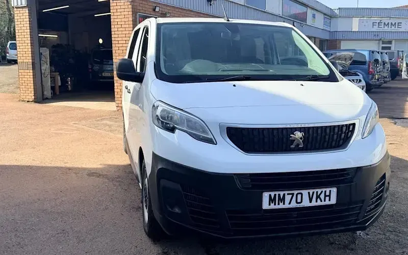 Used Peugeot Expert 102 HP (75 kW) 2021 Van
