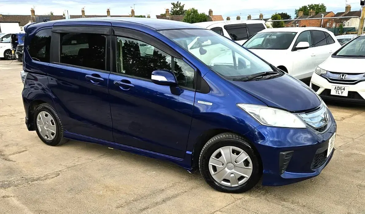 Used Honda Jazz Hybrid 2025 Blue Hatchback