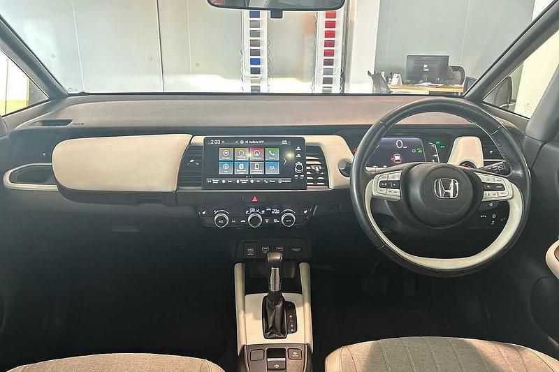 Used Honda Jazz Hybrid 109 HP (80 kW) 2023 Grey Hatchback