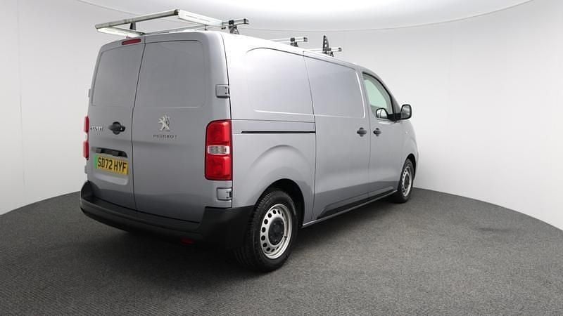 Used Peugeot e-Expert 100 kW (136 HP) 2022 Grey Van