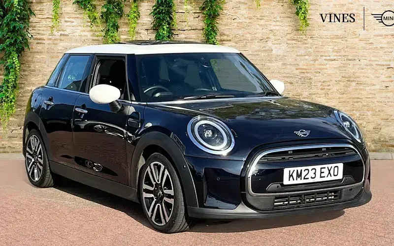 Used Mini Cooper Exclusive 136 HP (100 kW) 2023 Hatchback