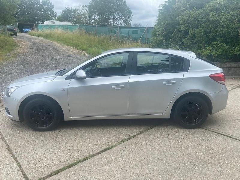 Used Chevrolet Cruze LT 2012 Silver Hatchback