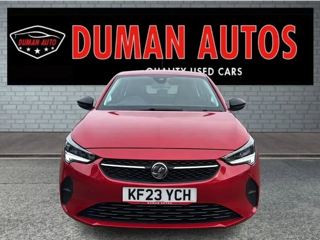 Używany Vauxhall Corsa Design Edition 100 KM (73 kW) 2023 Czerwony Hatchback