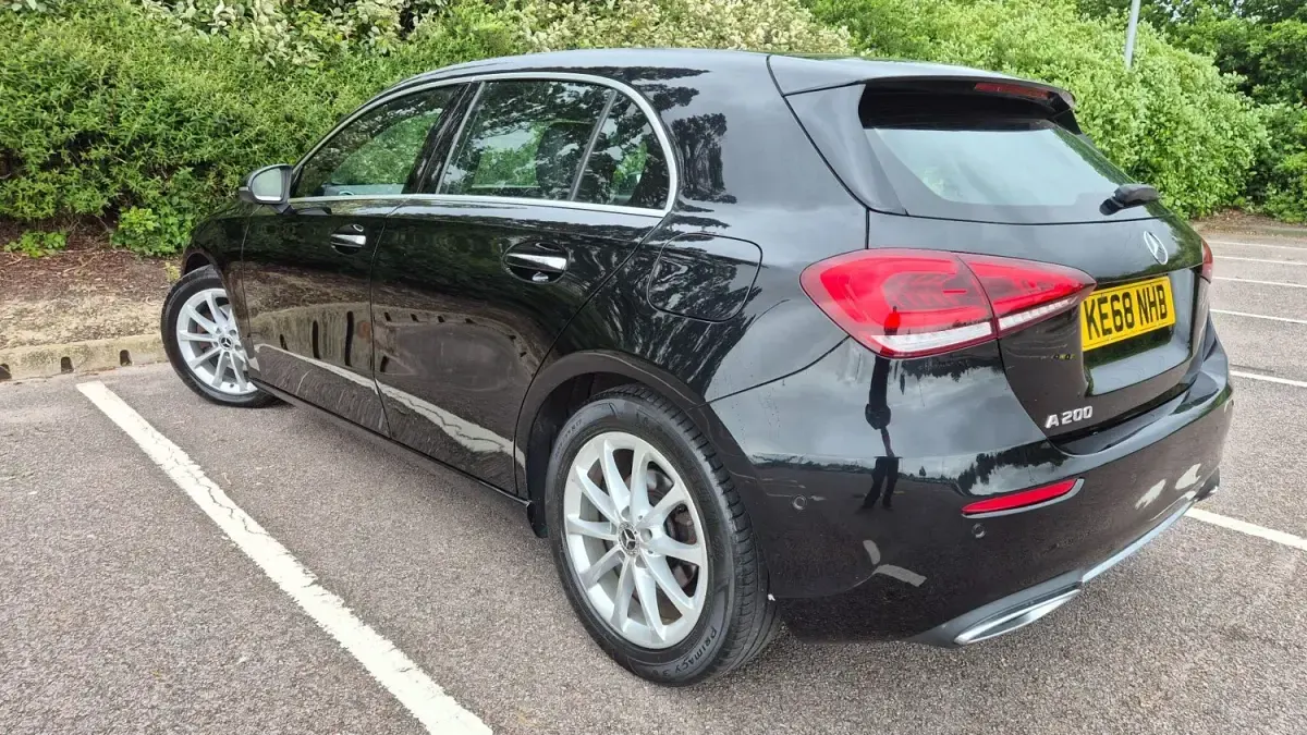 Begagnad Mercedes A200 Premium 2018 Svart Halvkombi