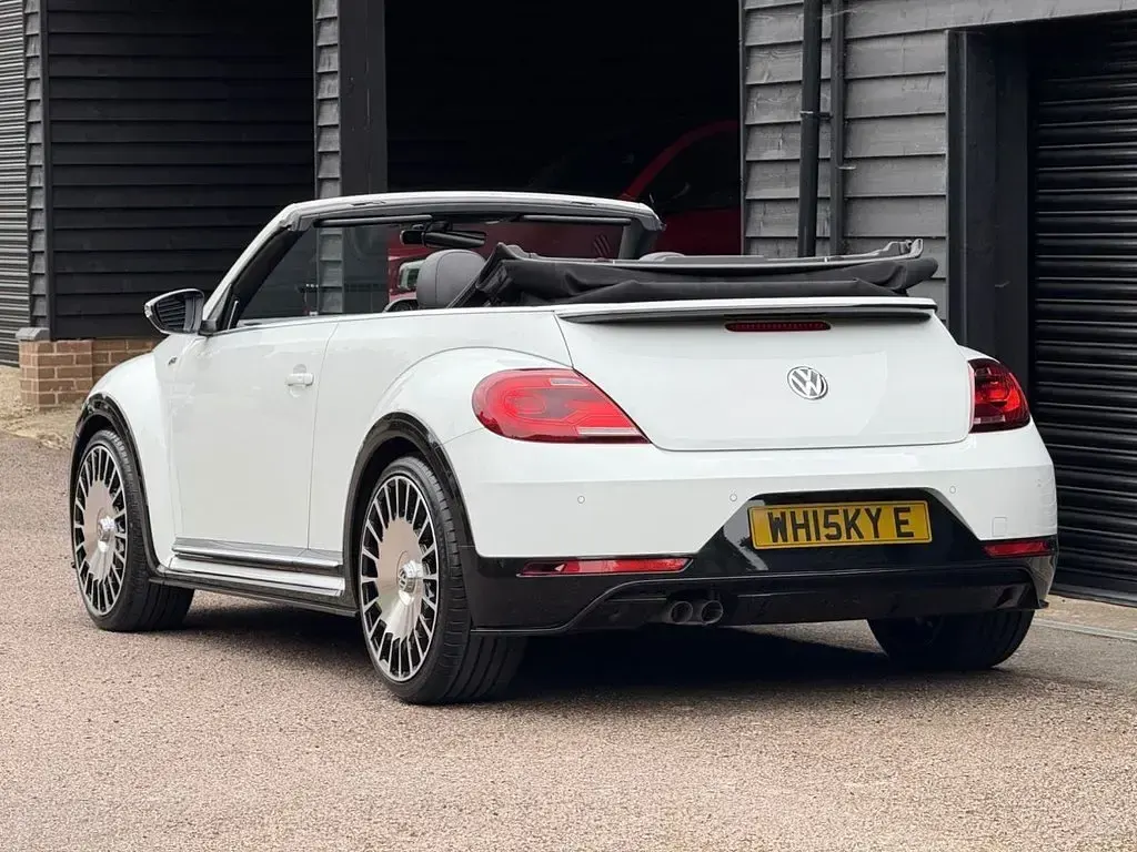 Used VW Beetle R-line 150 HP (110 kW) 2017 White Hatchback