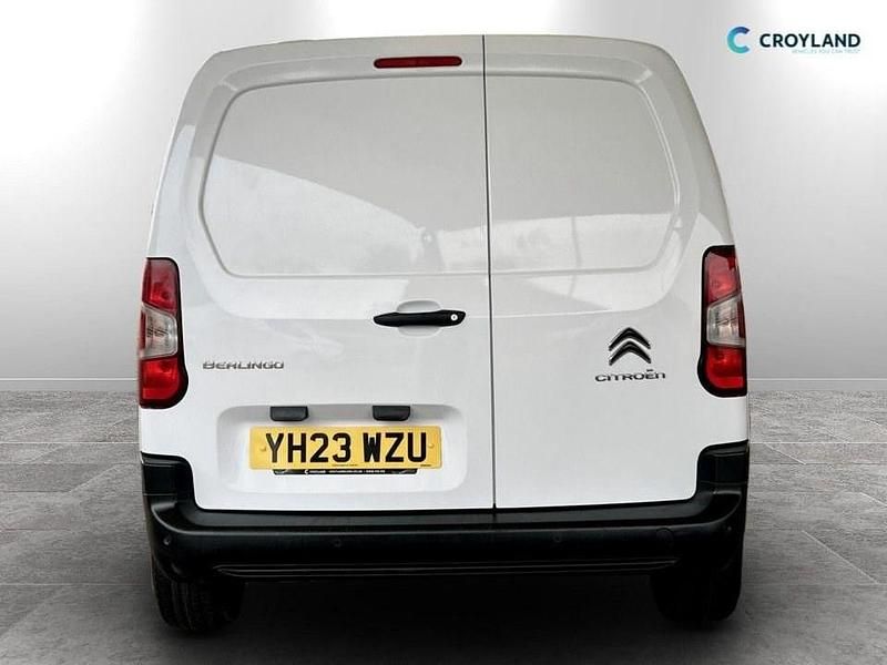 Used Citroën Berlingo 100 HP (73 kW) 2023 White MPV
