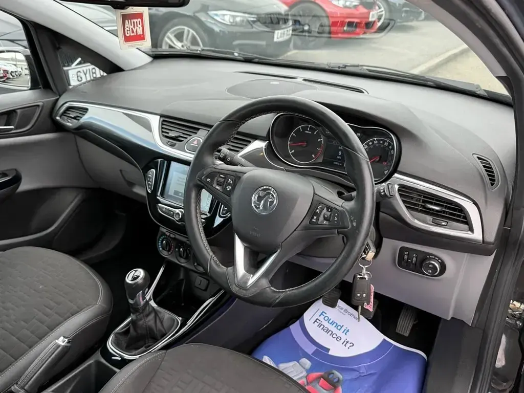 Second-hand Vauxhall Corsa 90 CP (66 kW) 2016 Negru Hatchback