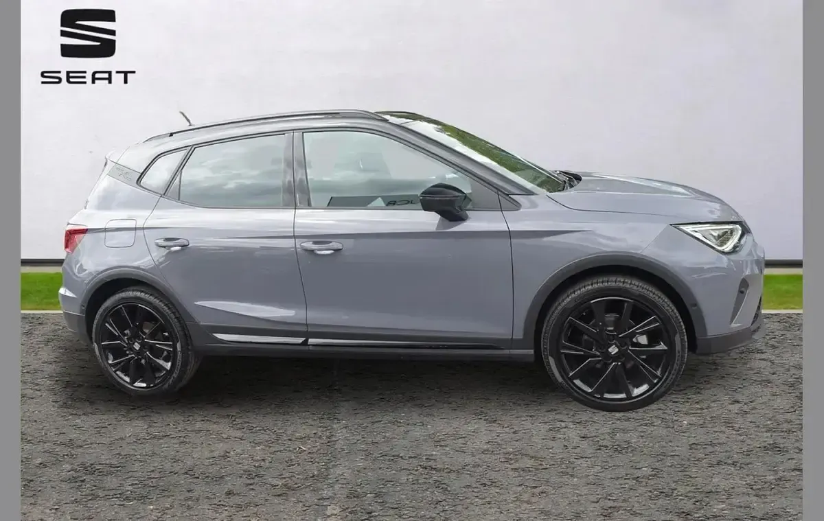 New Seat Arona Black Edition 113 HP (83 kW) 2025 Grey SUV