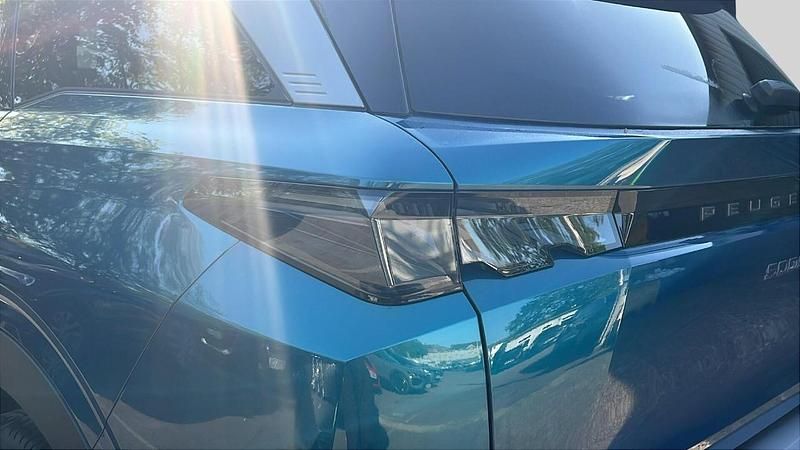 Gebraucht Peugeot 5008 GT 134 PS (98 kW) 2025 Blau SUV