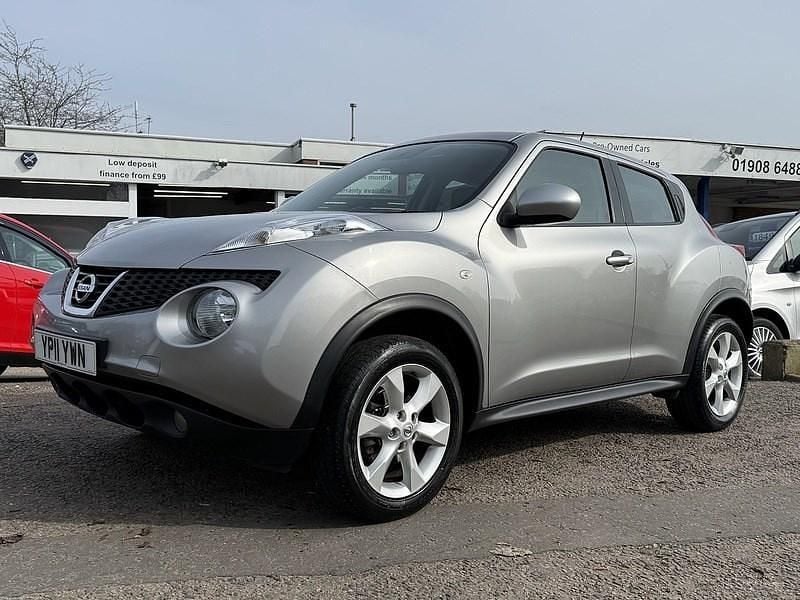Begagnad Nissan Juke Acenta 2011 Silver SUV