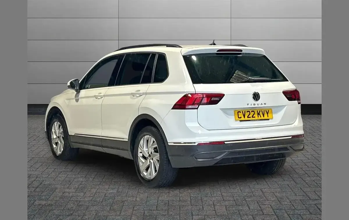 Used VW Tiguan Life 150 HP (110 kW) 2022 White SUV