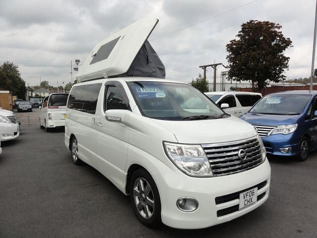 Used Nissan Elgrand 2006 White MPV