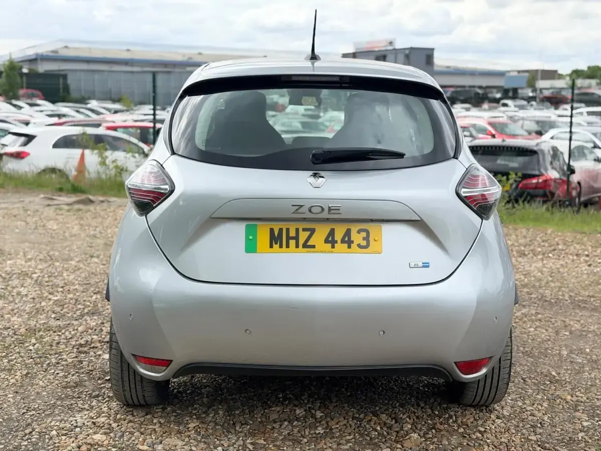 Usado Renault Zoe Iconic 80 kW (109 HP) 2021 Cinzento Citadino