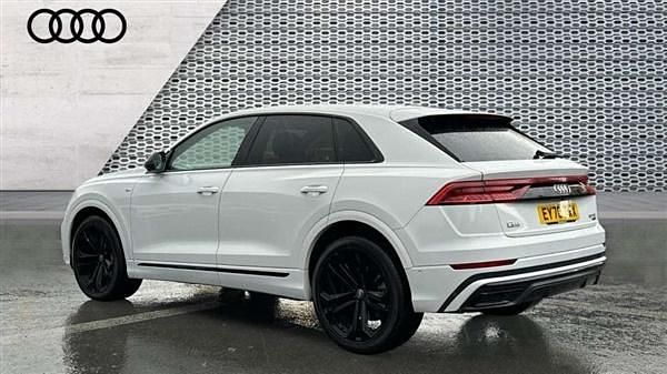 Used Audi Q8 Comfort 286 HP (210 kW) 2020 White SUV