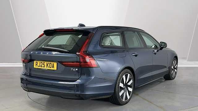Used Volvo V90 Plus 345 HP (253 kW) 2025 Blue Estate