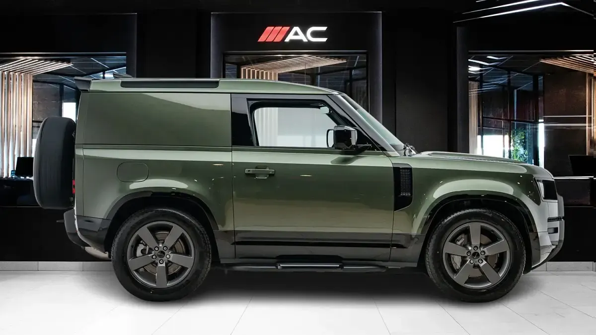 Used Land Rover Defender HSE Dynamic 350 HP (257 kW) 2026 Green SUV