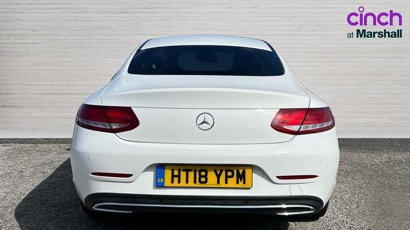 Used Mercedes C250 Premium Plus 204 HP (150 kW) 2018 White Coupe