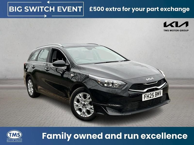 Usado Kia Ceed 138 HP (101 kW) 2025 Preto Citadino