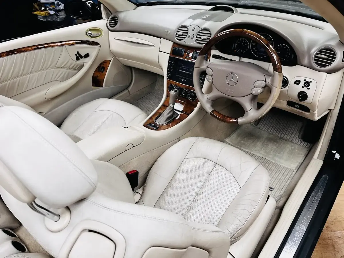 Used Mercedes CLK320 Elegance 218 HP (160 kW) 2004 Black Cabriolet