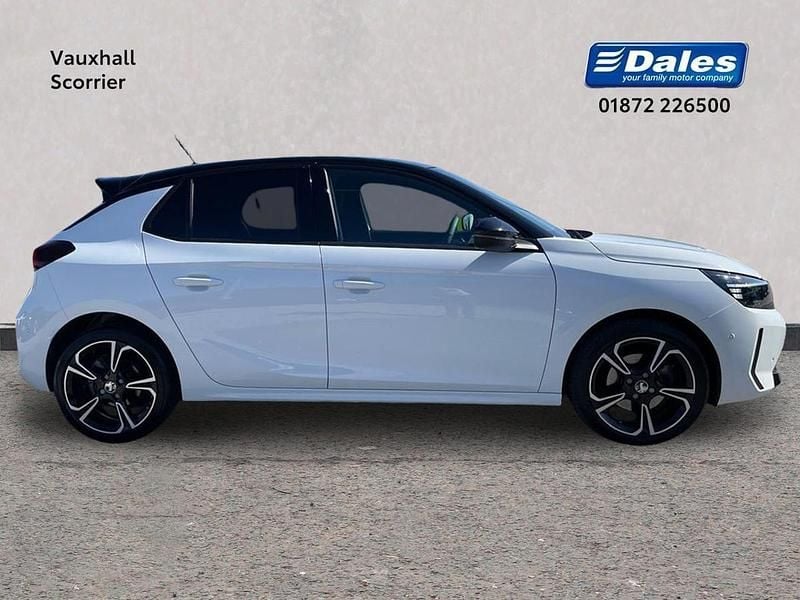 Second-hand Vauxhall Corsa GSe 99 CP (72 kW) 2024 Alb Hatchback