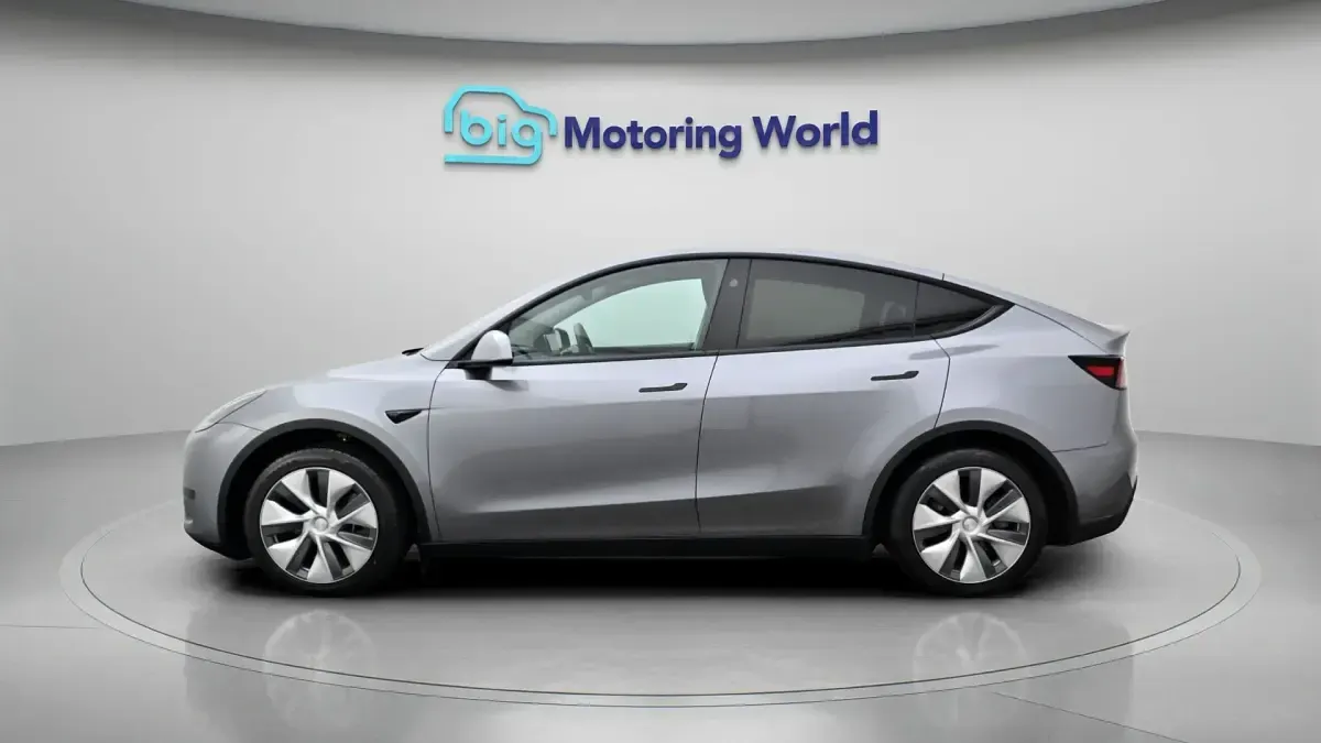 Used Tesla Model Y RWD 216 kW (295 HP) 2024 SUV