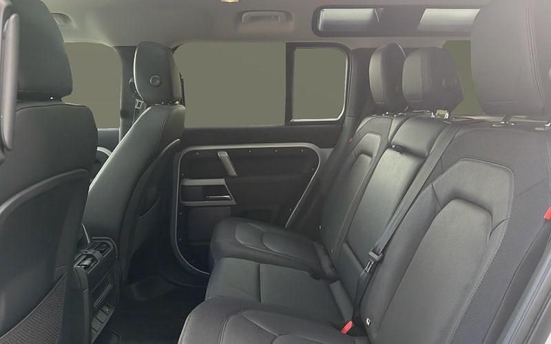 Usado Land Rover Defender SE Dynamic 249 HP (183 kW) 2025 SUV