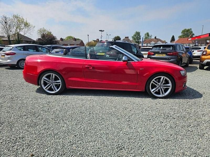 Usado Audi S5 Cabriolet Business 333 HP (244 kW) 2011 Vermelho Cabrios